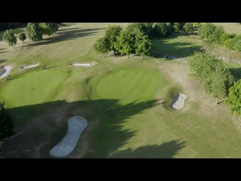 Mapledurham Golf Course - Hole 1