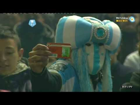 "Recibimiento Racing 3 vs Union 0 - Fecha 19 - T. Final 13 - Globos y humo NEGRO!" Barra: La Guardia Imperial &bull; Club: Racing Club