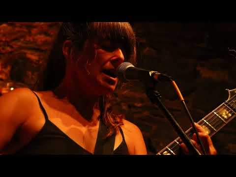 Can't Make It No More - Julie Doiron live at Five & Dime 10/08/17