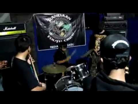Brutal Autis live at Otak Studio Pandaan Indonesia