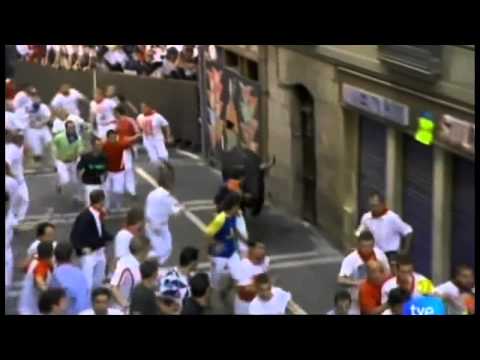 July 11 2011 encierro with Fuente Ymbro bulls in Pamplona