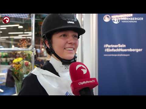 Lena Paul gewinnt das Dressurfinale des NÜRNBERGER BURG-POKAL der Bayerischen Junioren 2017.