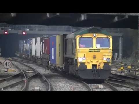 66565 On The 4o51 Wentloog-Southampton Freightliner At Newport 25.3.13