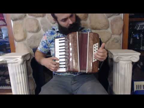 5642 - Hazelnut Crucianelli Baby Piano Accordion MM 25 12 $499