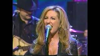 Lee Ann Womack live on Conan - Does My Ring Burn Your Finger