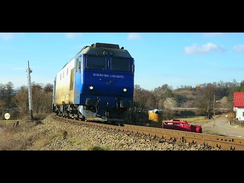 Trenul de calatorie / Passenger train with CFR GM 641 on a cold windy day in Romania