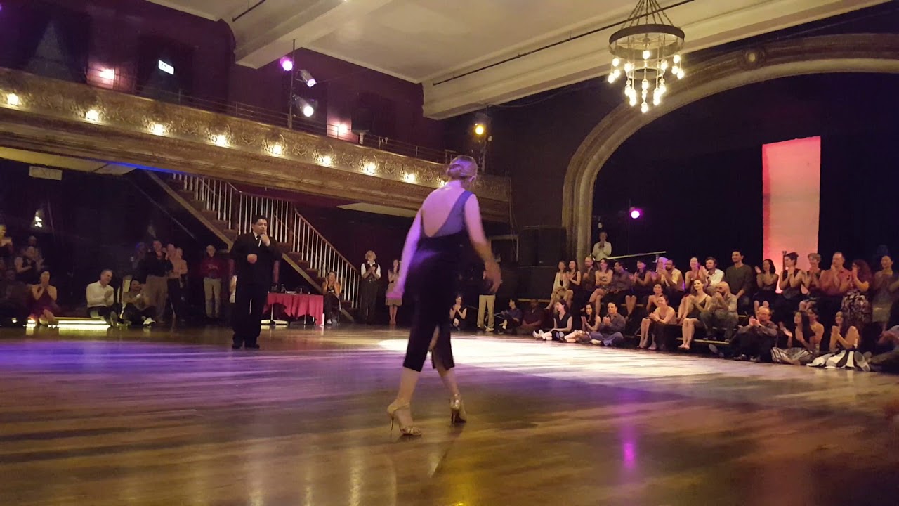 Noelia Hurtado y Carlitos Espinoza in Seattle 2018 Part 1