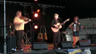 Reg Meuross & Phil Beer & Karen Tweed@The Gate To Southwell Folk Festival 2009