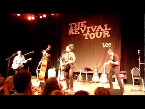 The Revival Tour - Chuck Ragan & R. Votolato - Meet You in the Middle (Freiheiz München, 04.11.12)