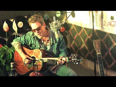 Ian Siegal – Psycho | Thunder Road Sessions