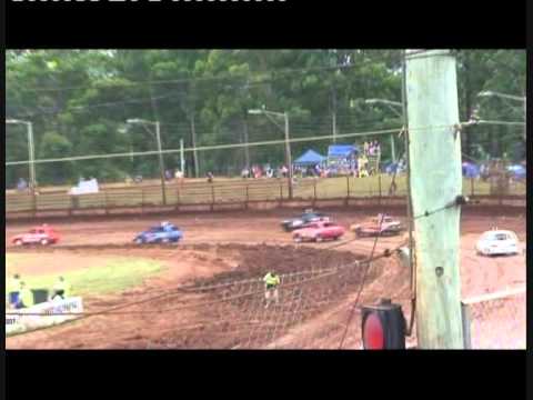 Junior Sedans Heat 1 Maryborough 12 3 2011
