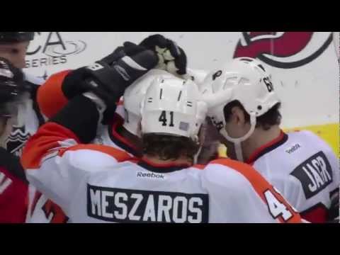 Wayne Simmonds First Goal As A Flyer! (10/8/11) [HD]