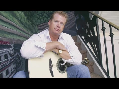 Singer-songwriter Charlie Robison dies in Texas at age 59