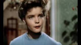 Video thumbnail of "Romy Schneider - Wenn der weisse flieder wieder blüht (1953)"