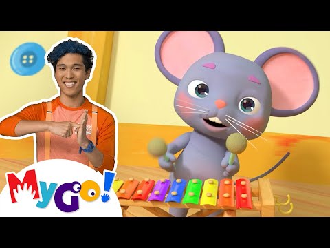 YoYo's Arts & Crafts Time | CoComelon Nursery Rhymes | Kids Songs | MyGo! Sign Language For Kids