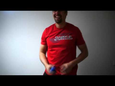 Antti Ruuskanen heittää palloa