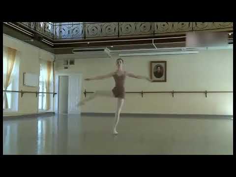 Maria Khoreva. Very controlled fouetté turns. Vaganova: Graduation Exam 2018.