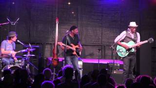 KEB' MO' -  "Gimme What You Got"   8/9/15 Heritage Music BluesFest