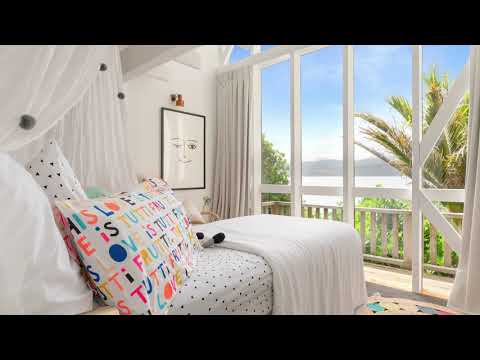 6 Nakora Road, Karaka Bays (Mike Robbers & Socheata Tep)