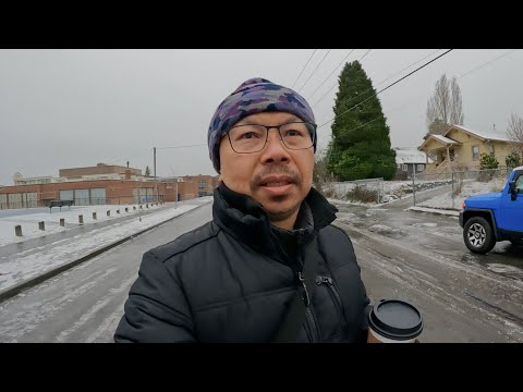I Got STUCK On A Sheet Of Ice! Frozen Seattle Roads 12-23-22 🥶