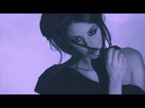 Seekret - Cała na czarno (Prod. Living Puff x Gaxillic)