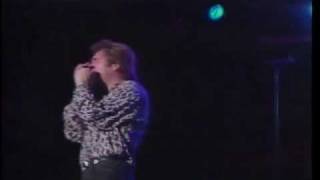 Huey Lewis and The News - Whole Lotta Lovin&#39; (live)