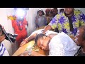 Mama Please Wake Up, I Love You -Actress Nkechi Blessing cries uncontrollably at her mum’s burial