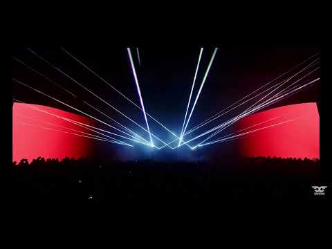 Carl Cox playing Vikthor, AdamK - Don't Give In' at Brooklyn Mirage