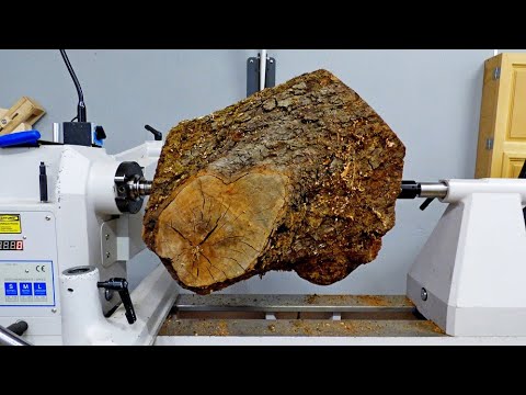 Huge knot hides amazing wood! - Woodturning