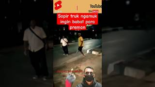 Download lagu The truck driver was furious and wanted to beat up the thugs mp3