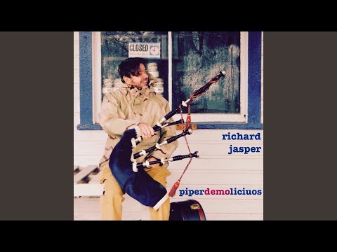 Salute to the Chieftain - Highland Laddie