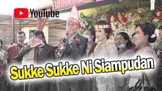 Download lagu Sangat Sedih....pengantin menyanyikan lagu SUKKE SUKKE NI SIAMPUDAN mp3