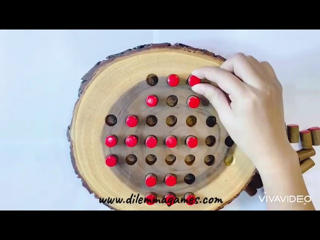 Vídeo relacionado con LOGOPLAY Solitario - Juego de Cerebro - Puzzle Lógico de Madera con Bolas Multicolor