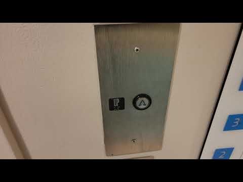 Retake 1991 Montgomery Traction Blue Elevator 8 | EvergreenHealth Medical Center | Kirkland WA