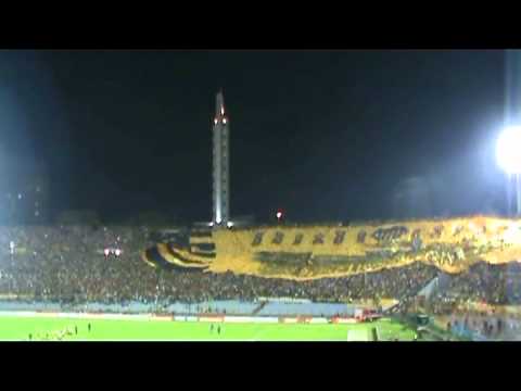 "La Bandera Más Grande del Mundo - C.A. Peñarol" Barra: Barra Amsterdam • Club: Peñarol