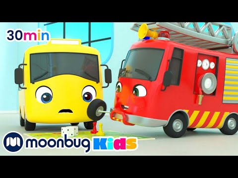 Das Blaulicht der Feuerwehr | Kinderlieder und Cartoons | Go Buster | Moonbug Kids Deutsch