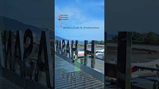 Download lagu Pemandangan indah pesawat Wings Air Landing di Bandara Ende, NTT. mp3