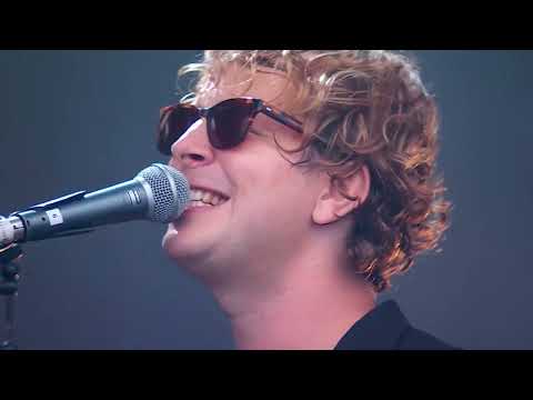 Screenshot from Another Love lyrics video by Tom Odell