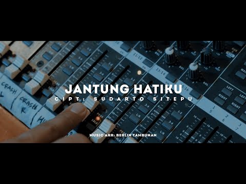 LAGU KARO TERBARU "JANTUNG HATIKU" Cipt. SUDARTO SITEPU - BERLIN N FRIENDS (OFFICIAL MUSIC VIDEO)
