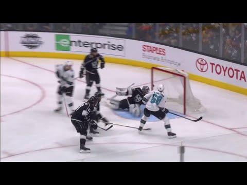 Sharks' Karlsson has rebound land right in front of him, fires it past Kings' Quick