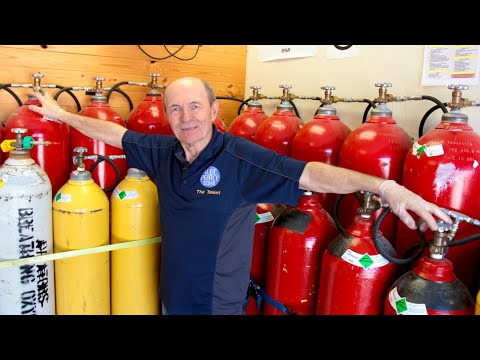 How A Cascade Tank Filling System Works - Scuba Tech Tips: S11E08