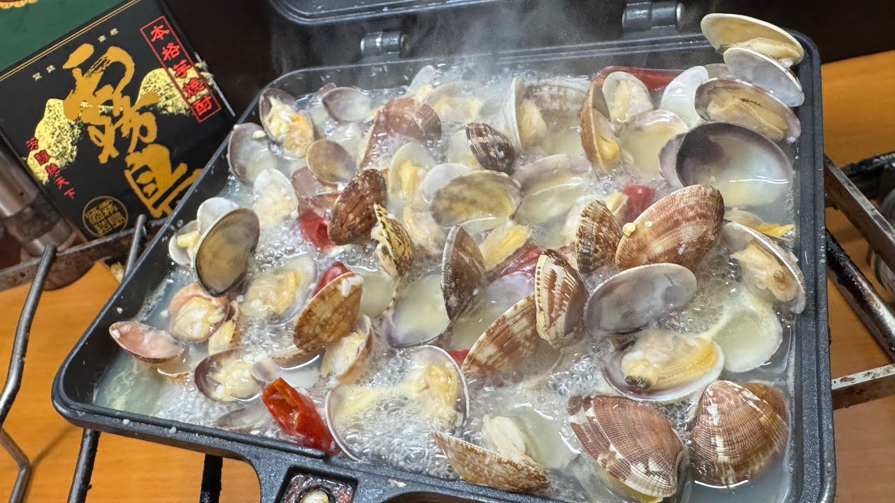 【酒が飲める】アサリの酒蒸しパスタを作ってブラックミストアイランドロックをキメるだけの動画