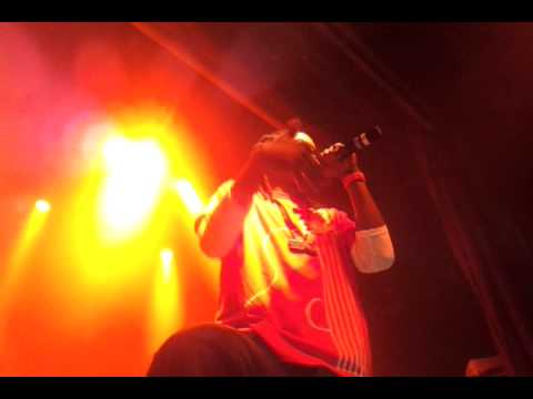 E.sy kennenga la cigale "we fly"