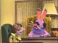 Sesame Street Leslie Mostly Interviews Mumford