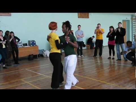 Kizomba leading techniques