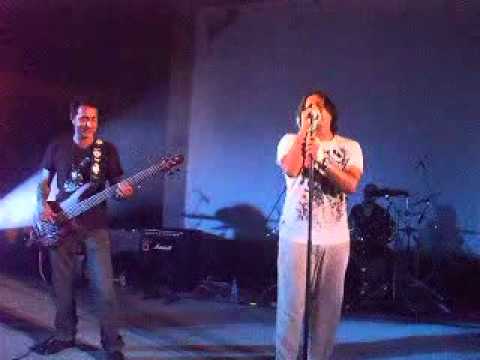 Karavan playing Kaisay Mumkin Hai Live - 22nd May, 2010