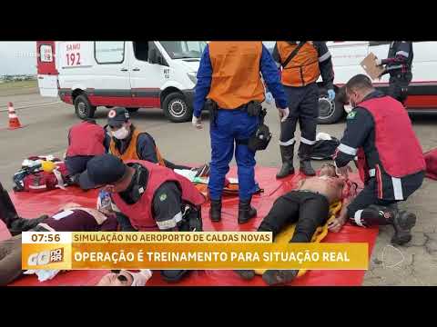 Bombeiros simulam acidente aéreo para aperfeiçoar resposta