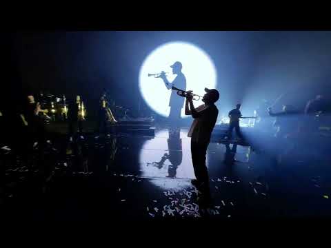 Bigflo & Oli - BONS ÉLÈVES en live au zénith de Toulouse 🎤 🎺