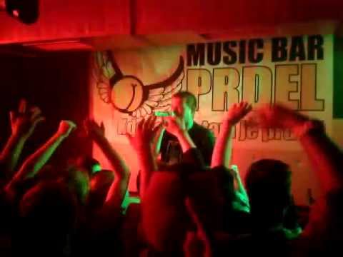 Otecko - Mac Gyver (18.5. live PRDEL)