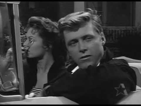 vlc record 2019 07 24 01h47m09s 77 Sunset Strip   S01ep04   Casualty avi